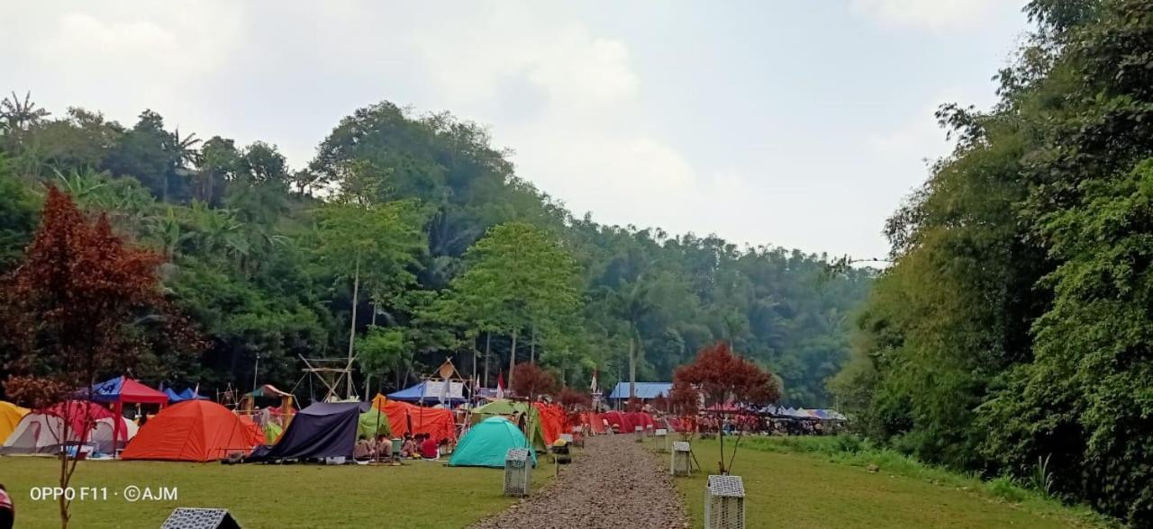 Zuri Resort Cipanas Puncak Zewnętrze zdjęcie